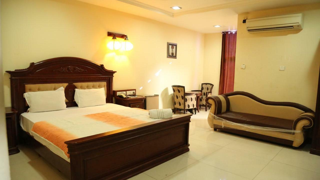 Sriannamalaiyar Residency Hotel Vellore Kültér fotó
